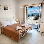 Nikos Spacious And Panoramic شقة أرغوستولي