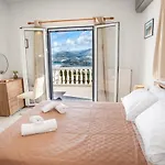 Nikos Spacious And Panoramic