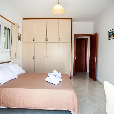 Nikos Spacious And Panoramic *