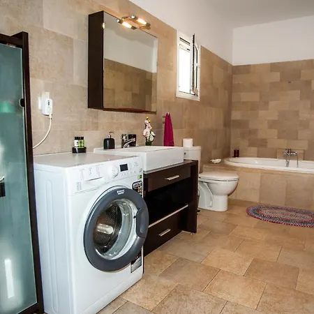 דירה Nikos Spacious And Panoramic ארגוסטולי