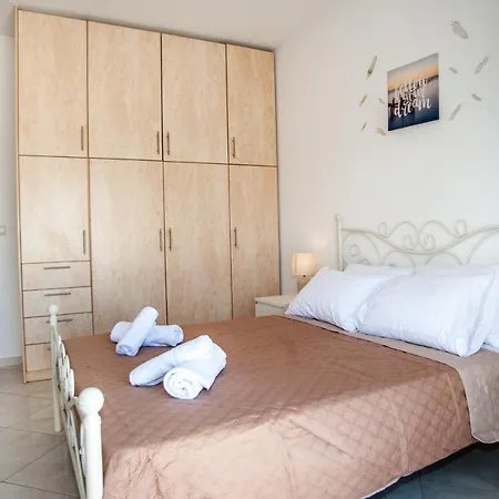 Nikos Spacious And Panoramic