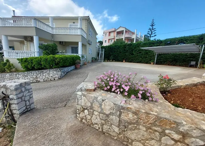 Nikos Spacious And Panoramic